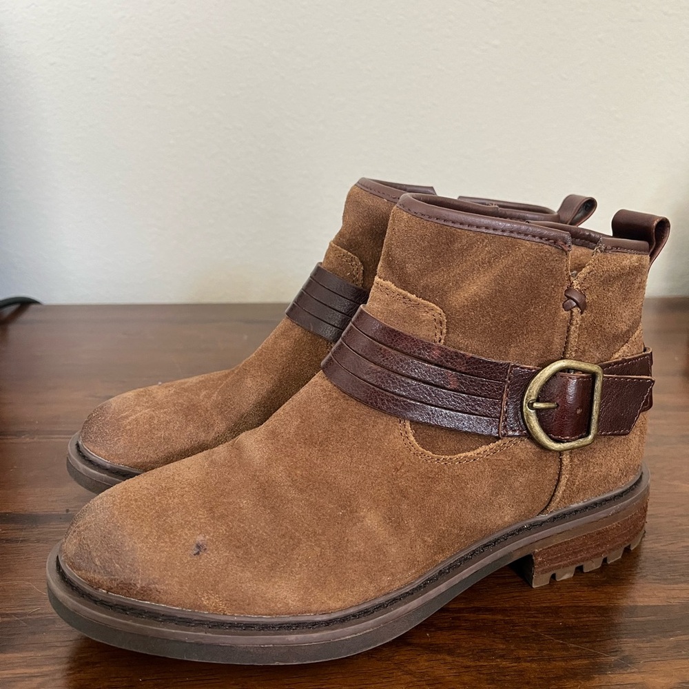 Sofft Lavina Belted Buckle Ankle Western Cowgirl Booties Siena Brown Suede 6.5